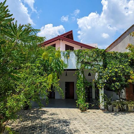 Livin Lush Luxury Retreat Hotel Анурадхапура Екстериор снимка