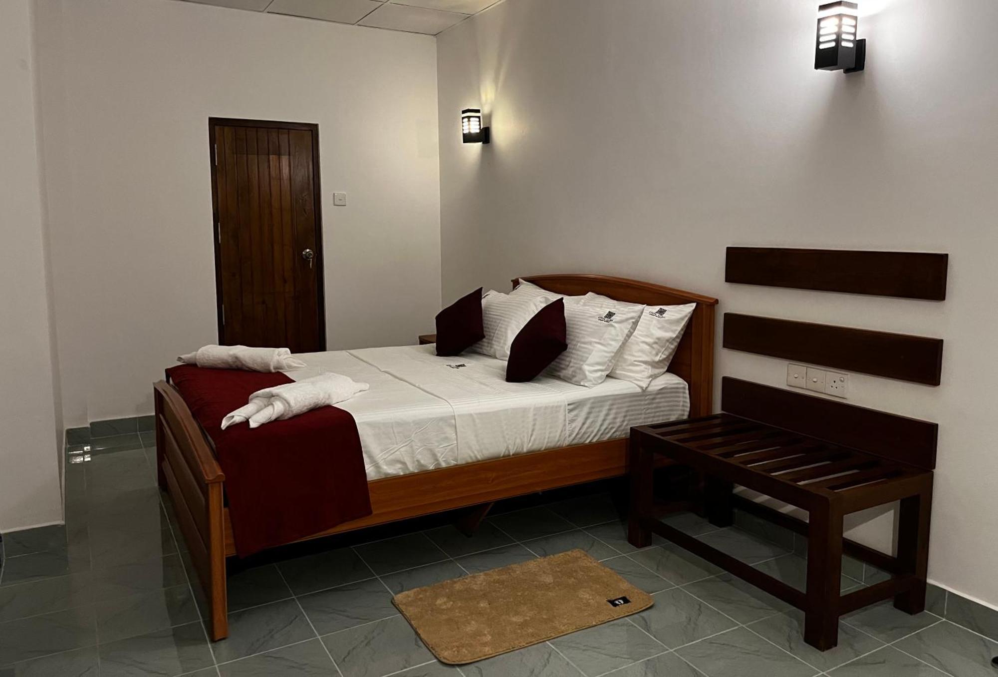 Livin Lush Luxury Retreat Hotel Анурадхапура Екстериор снимка