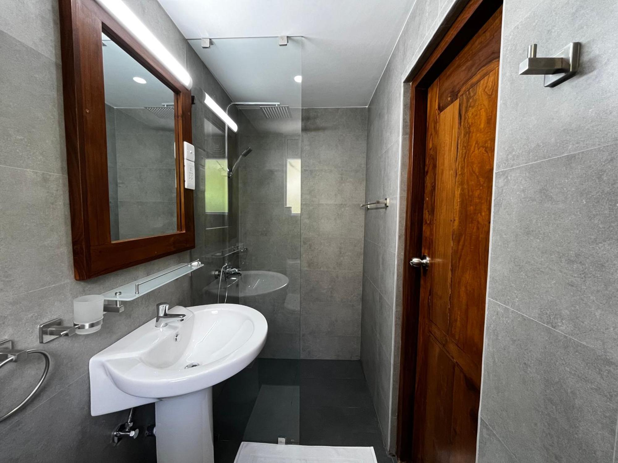 Livin Lush Luxury Retreat Hotel Анурадхапура Екстериор снимка