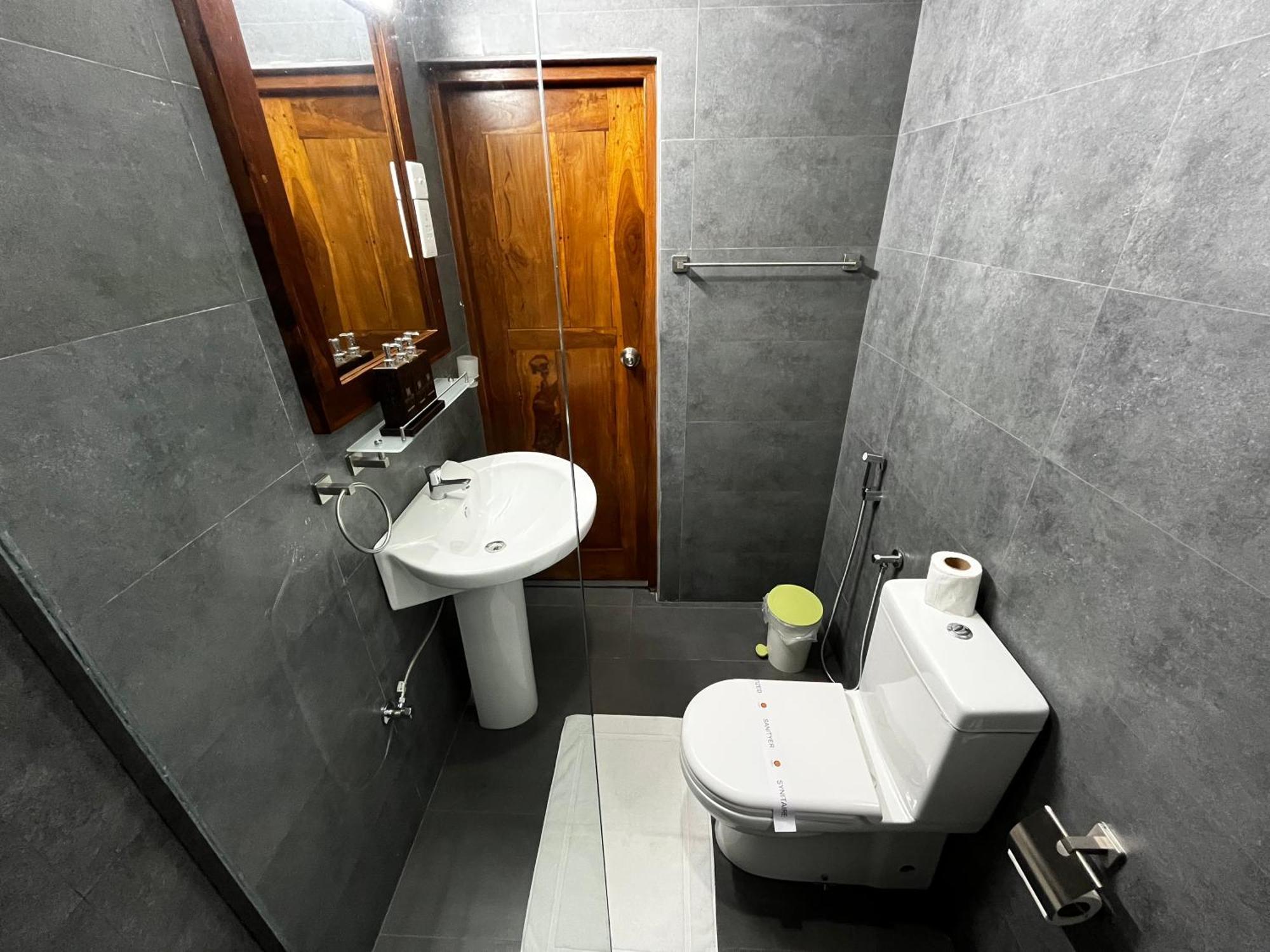 Livin Lush Luxury Retreat Hotel Анурадхапура Екстериор снимка